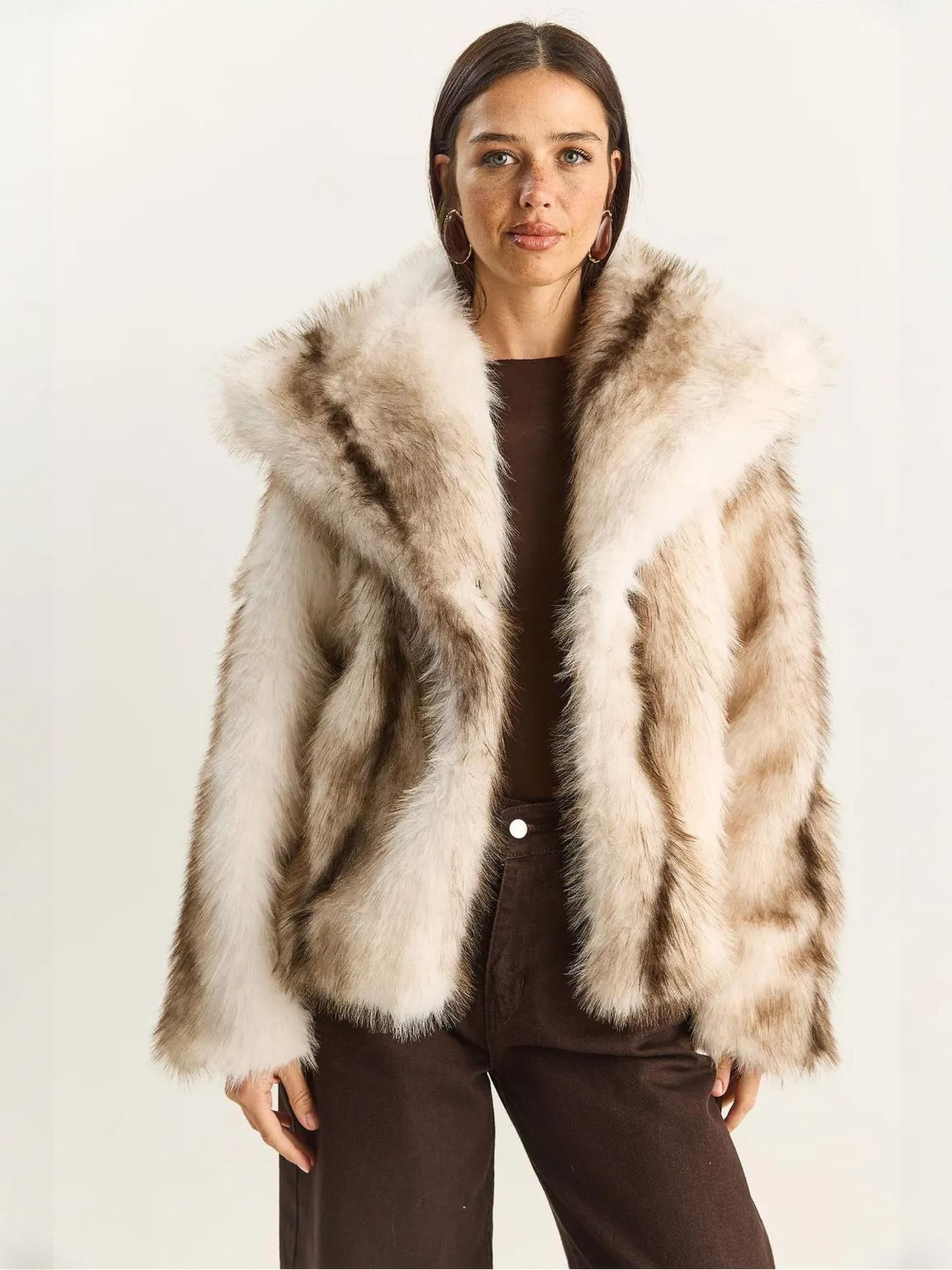 Bianco Lucci Межсезонное пальто в бежевом цвете
Bianco Lucci Межсезонное пальто в бежевом цвете