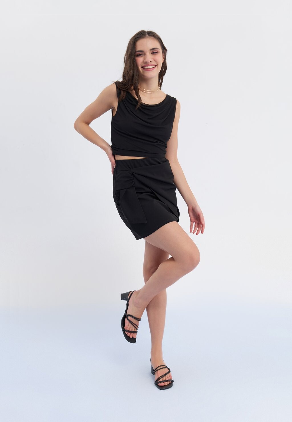 Топ Even&Odd, черный
Топ Even&Odd, черный