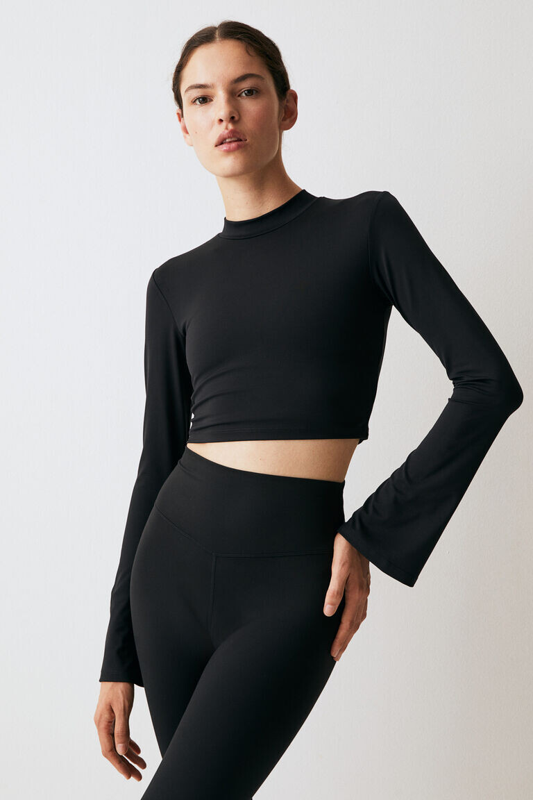 Softmove укороченный спортивный топ H&M, черный
Softmove укороченный спортивный топ H&M, черный