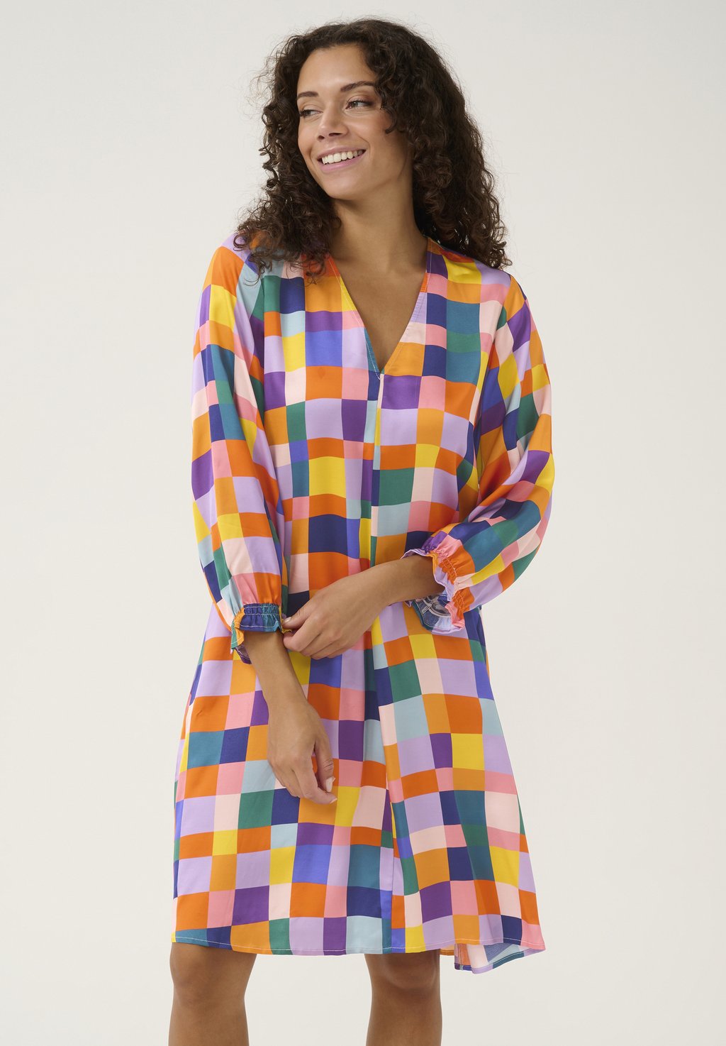 Повседневное платье CUVARLA Culture, мультиколор
Повседневное платье CUVARLA Culture, мультиколор