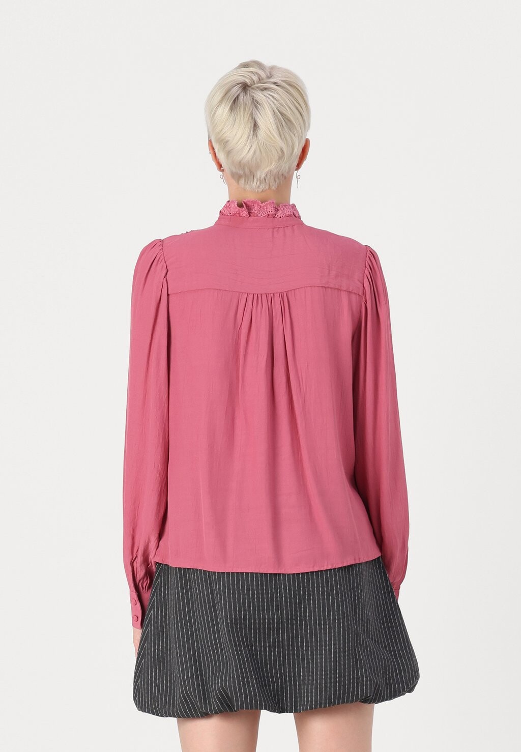 Блузка на пуговицах JDYAMY SHIRT JDY, светло-розовый
Блузка на пуговицах JDYAMY SHIRT JDY, светло-розовый