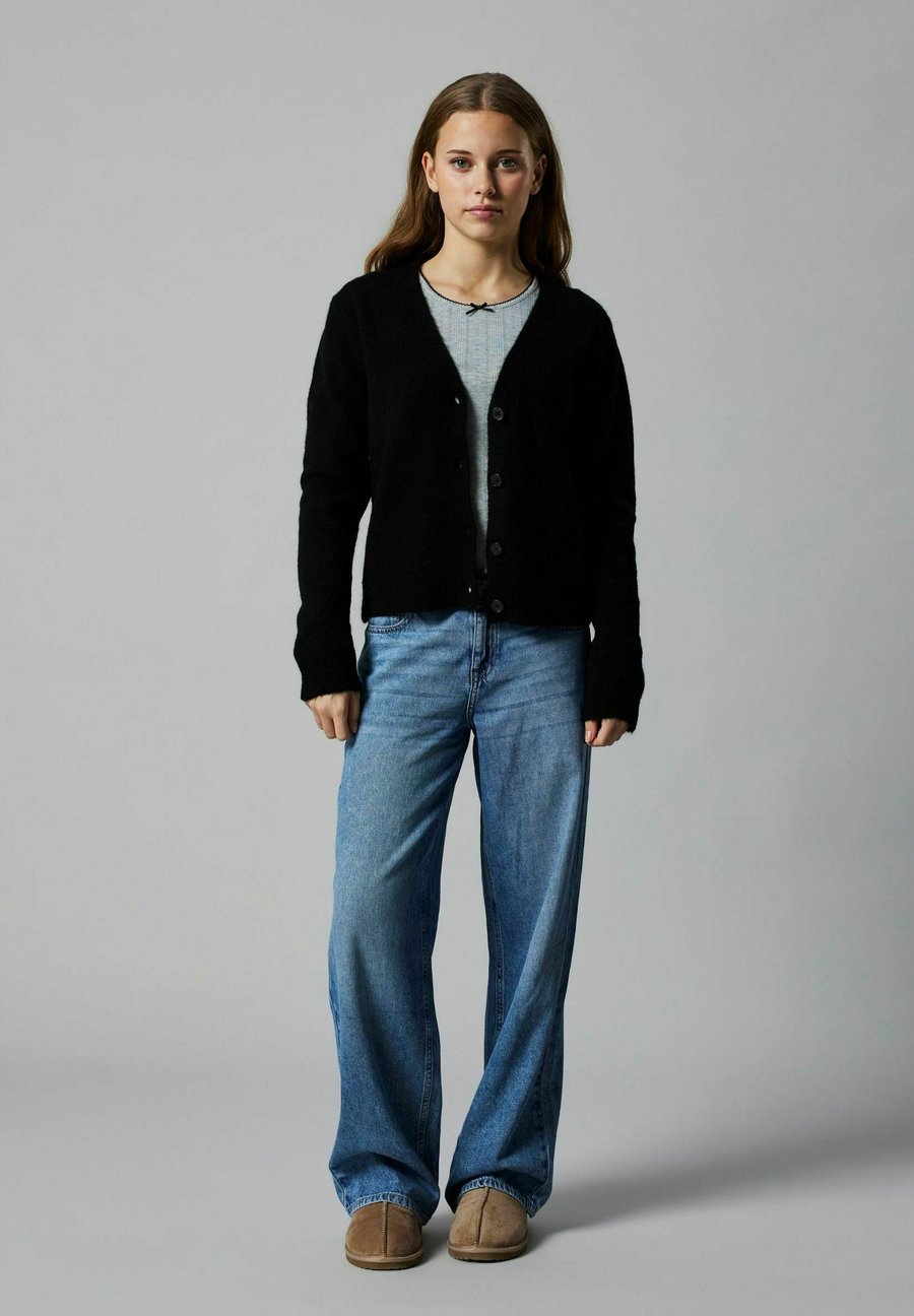 Кардиган LMTD LANGARM, Black
Кардиган LMTD LANGARM, Black