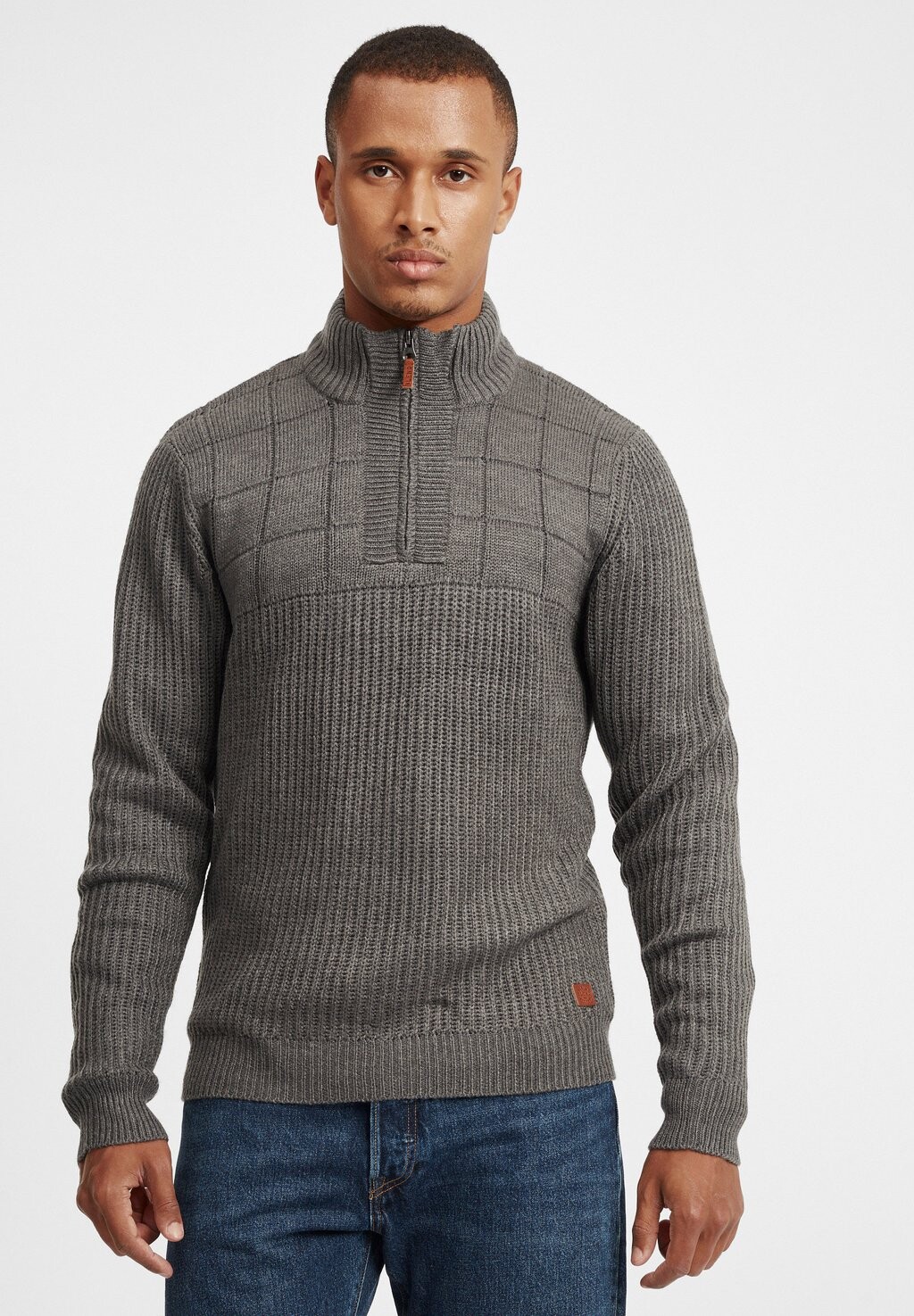 Джемпер BHOSTUTA Blend, светло-серый
Джемпер BHOSTUTA Blend, светло-серый