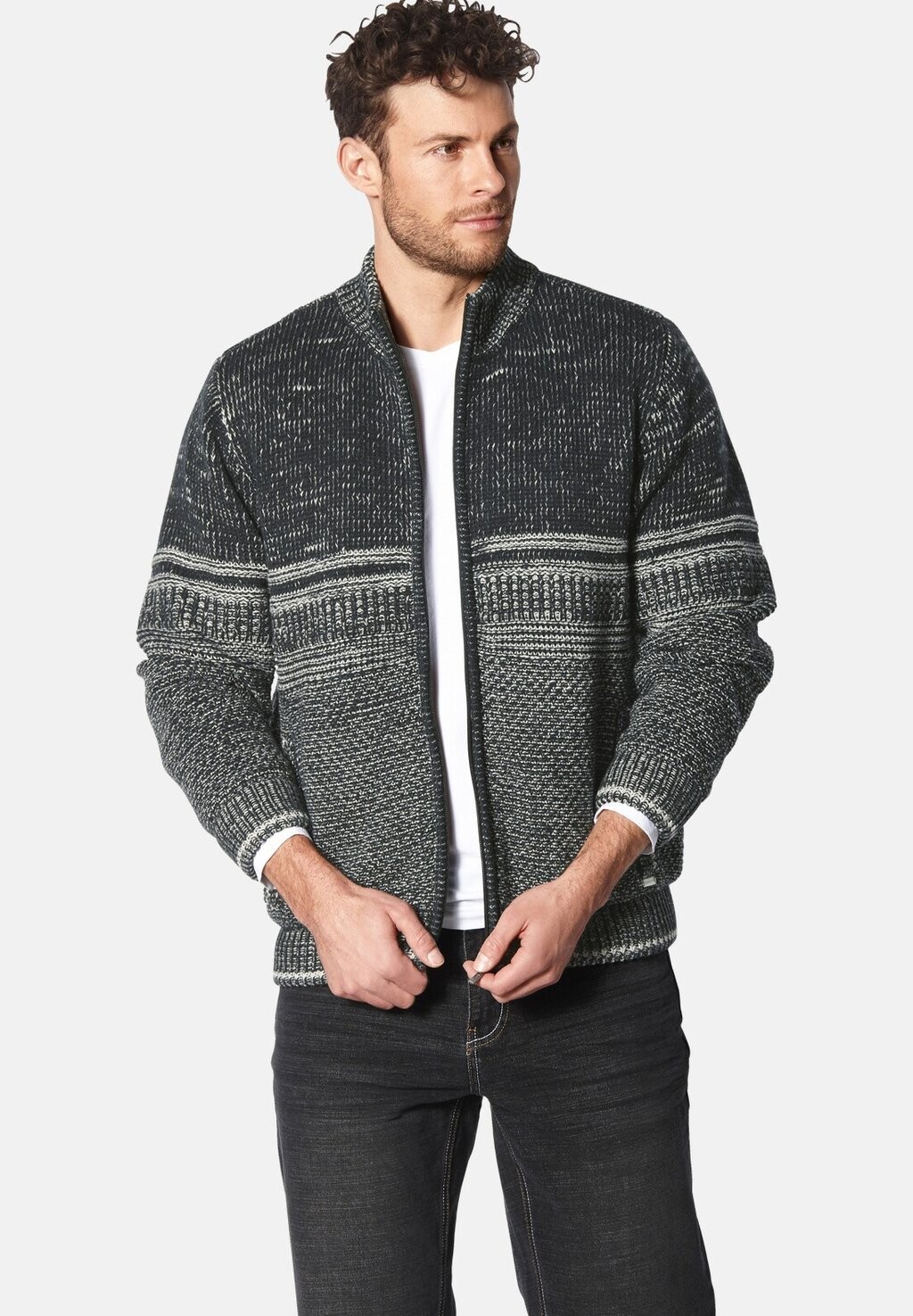 Кардиган CANTINOLE Babista, черный
Кардиган CANTINOLE Babista, черный