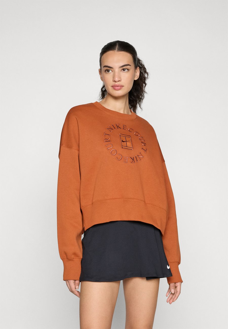 Толстовка Nike Performance COURT PHOENIX CREW HERITAGE, Dark Russet/Cinnamon/Brown
Толстовка Nike Performance COURT PHOENIX CREW HERITAGE, Dark Russet/Cinnamon/Brown