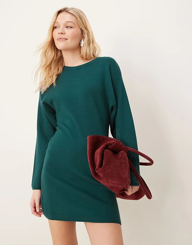 Трикотажное мини-платье Gina Tricot с круглым вырезом темно-зеленого цвета
Трикотажное мини-платье Gina Tricot с круглым вырезом темно-зеленого цвета