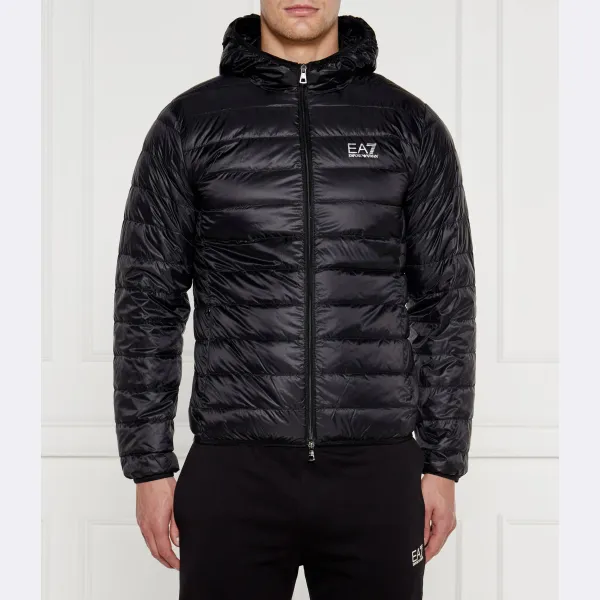 Пуховик стандартного кроя Ea7, черный 
Пуховик стандартного кроя Ea7, черный