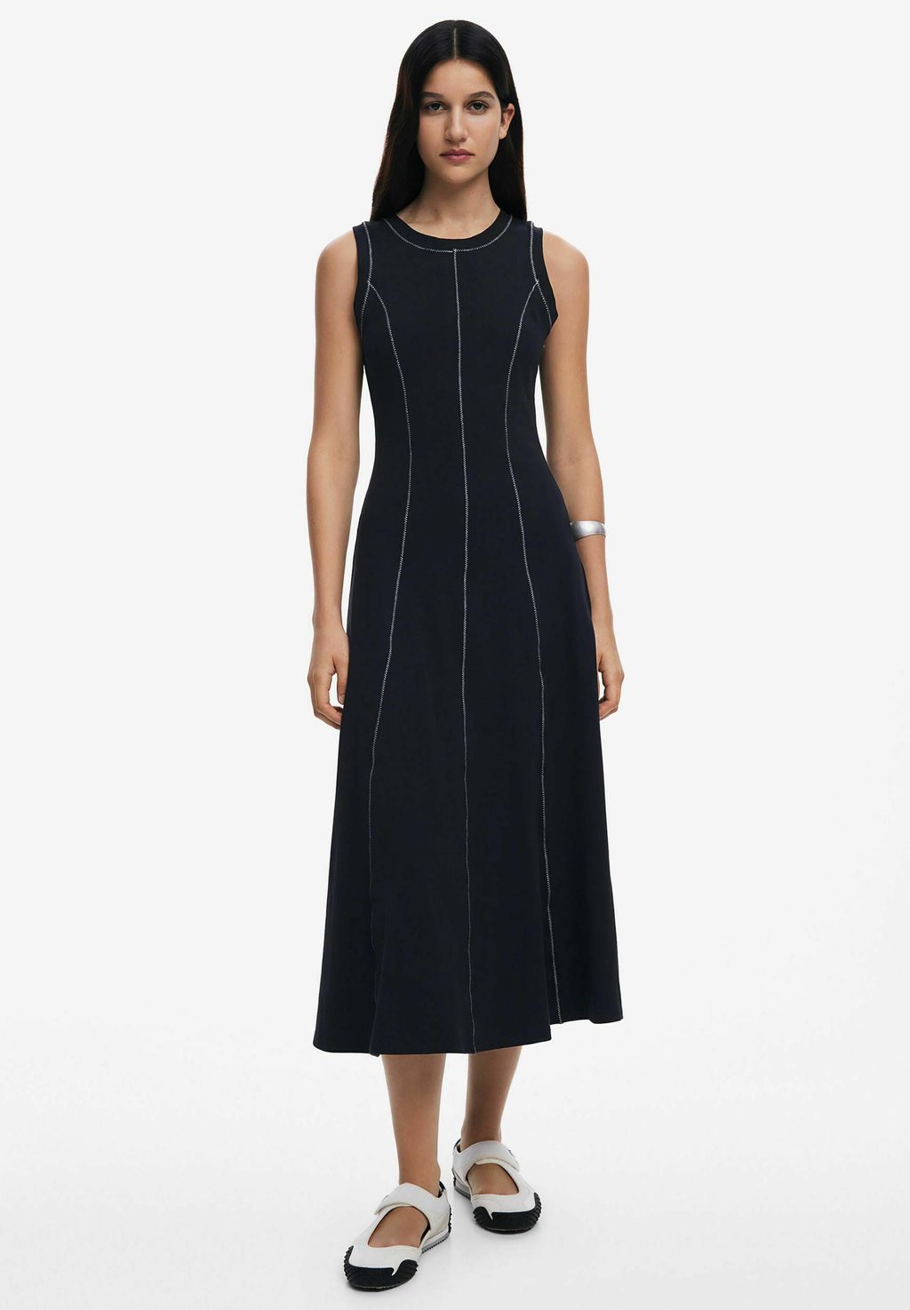 Повседневное платье Desigual, черный 
Повседневное платье Desigual, черный