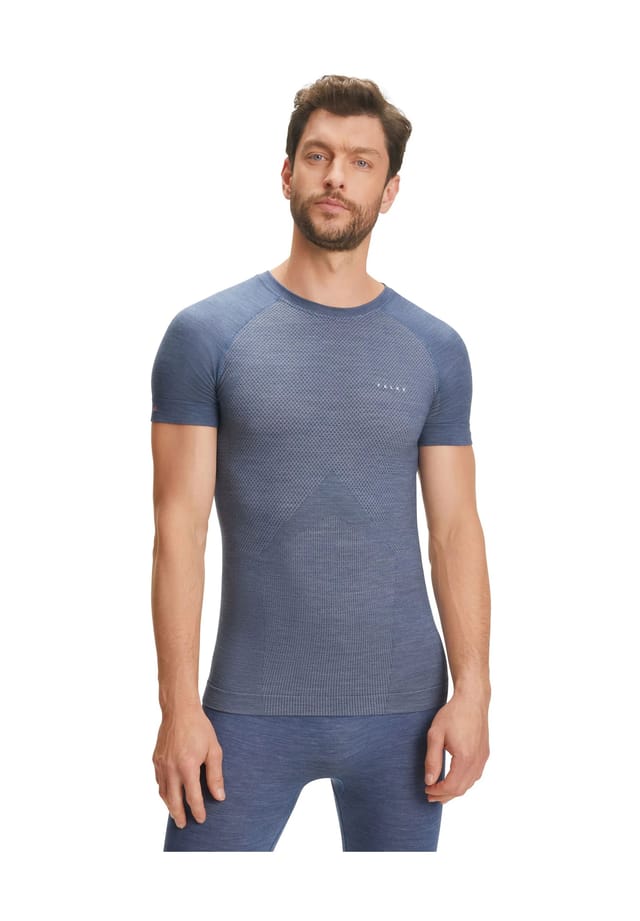 Майка "wool-tech light" согревающая препятствующая появлению запаха Falke, цвет 6751 capitain
Майка "wool-tech light" согревающая препятствующая появлению запаха Falke, цвет 6751 capitain