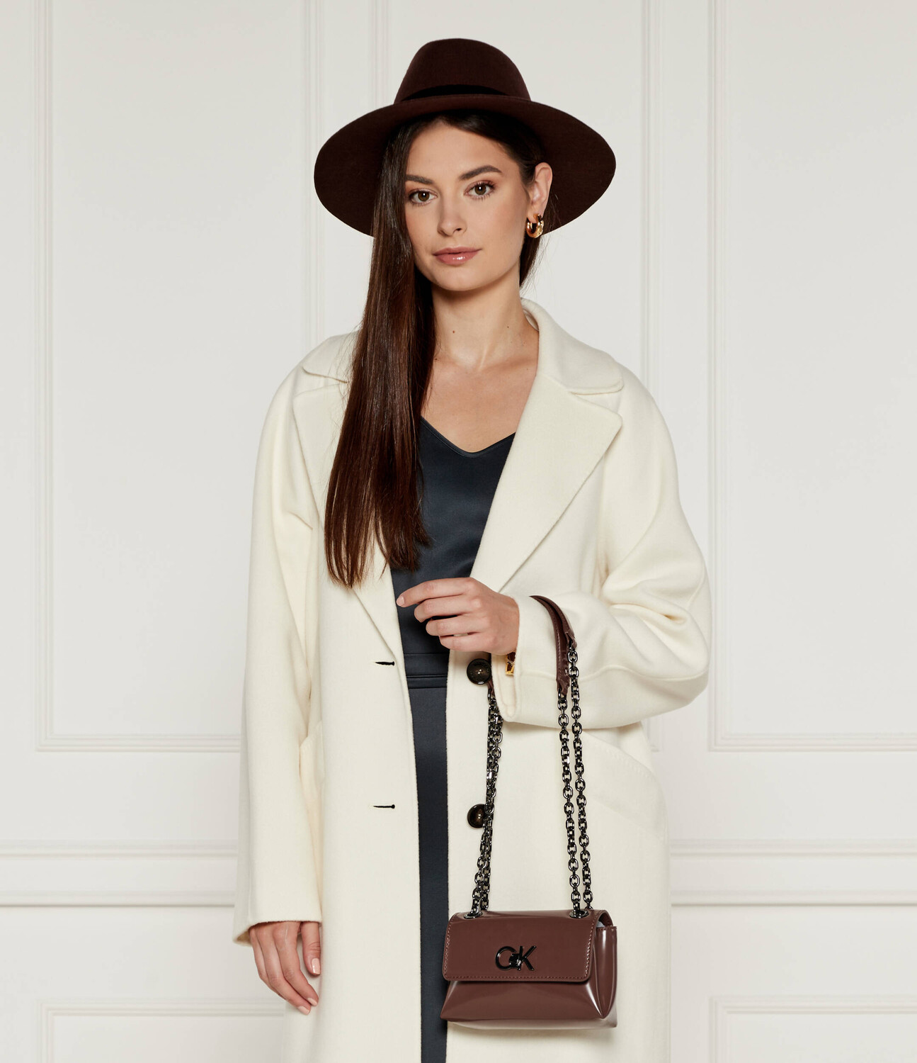 Сумка через плечо Calvin Klein SHINY, коричневый
Сумка через плечо Calvin Klein SHINY, коричневый