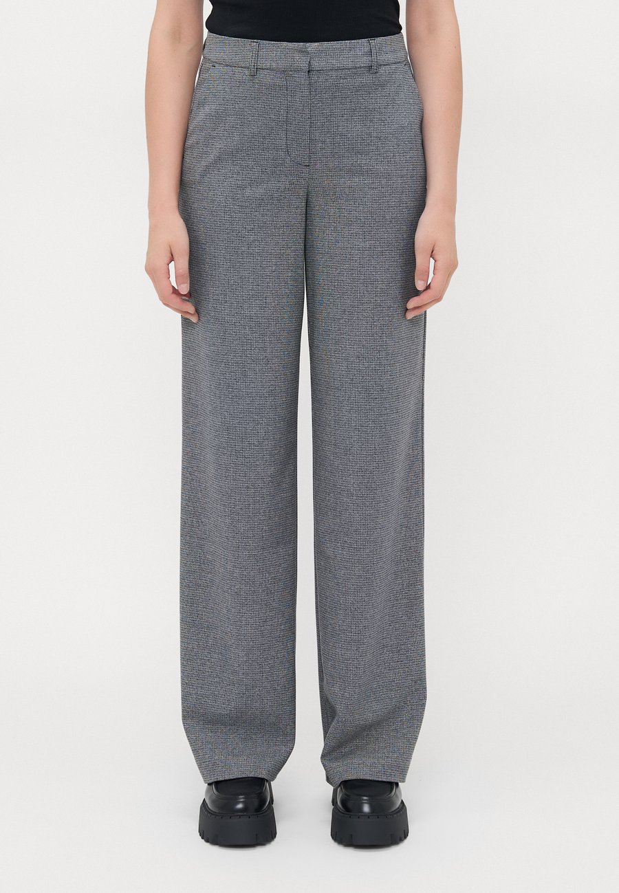 Брюки ONLY Tall ONLDELLA LIFE WIDE , Black/Pepper/Black
Брюки ONLY Tall ONLDELLA LIFE WIDE , Black/Pepper/Black