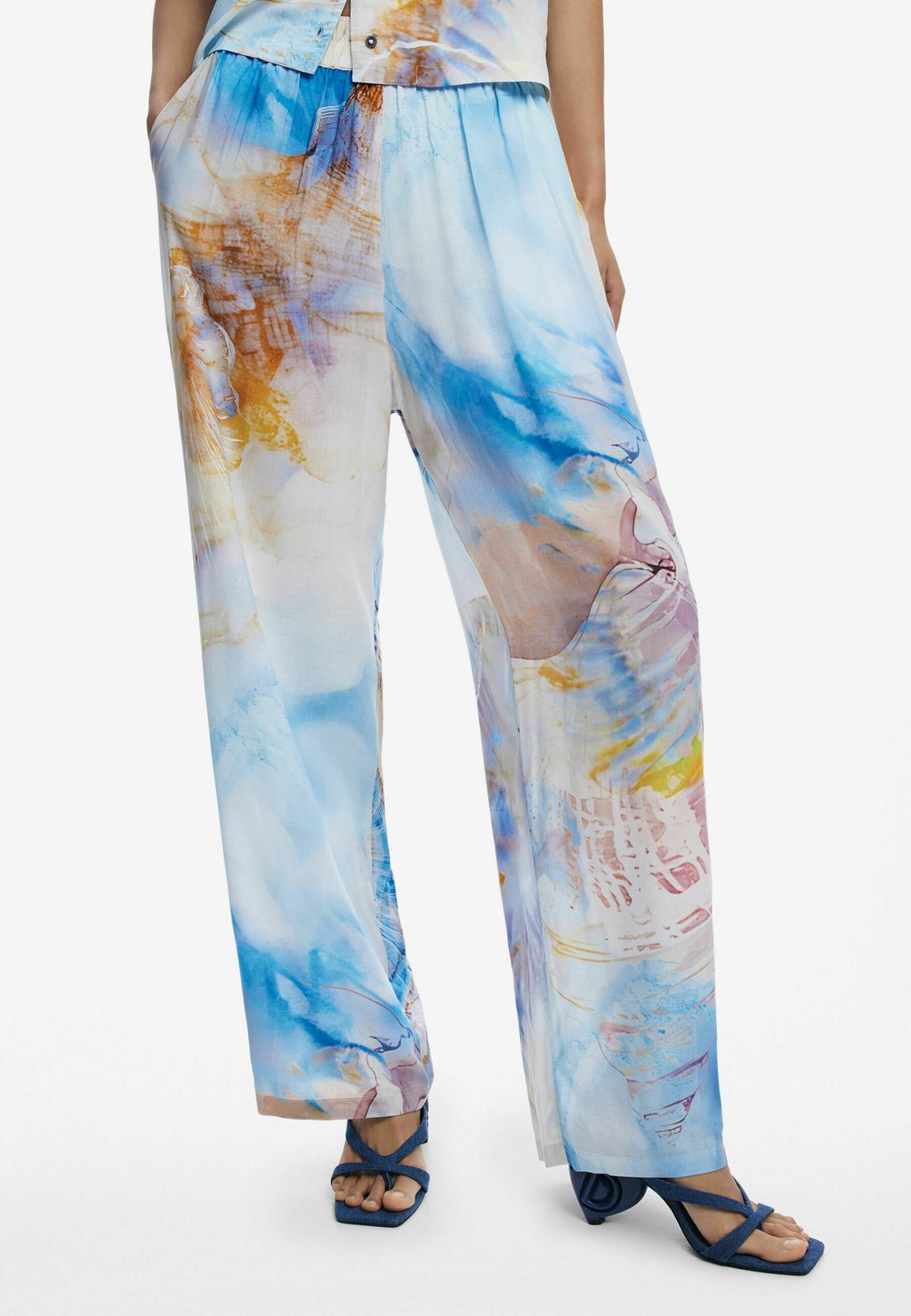 Брюки SHELL Desigual, синий
Брюки SHELL Desigual, синий