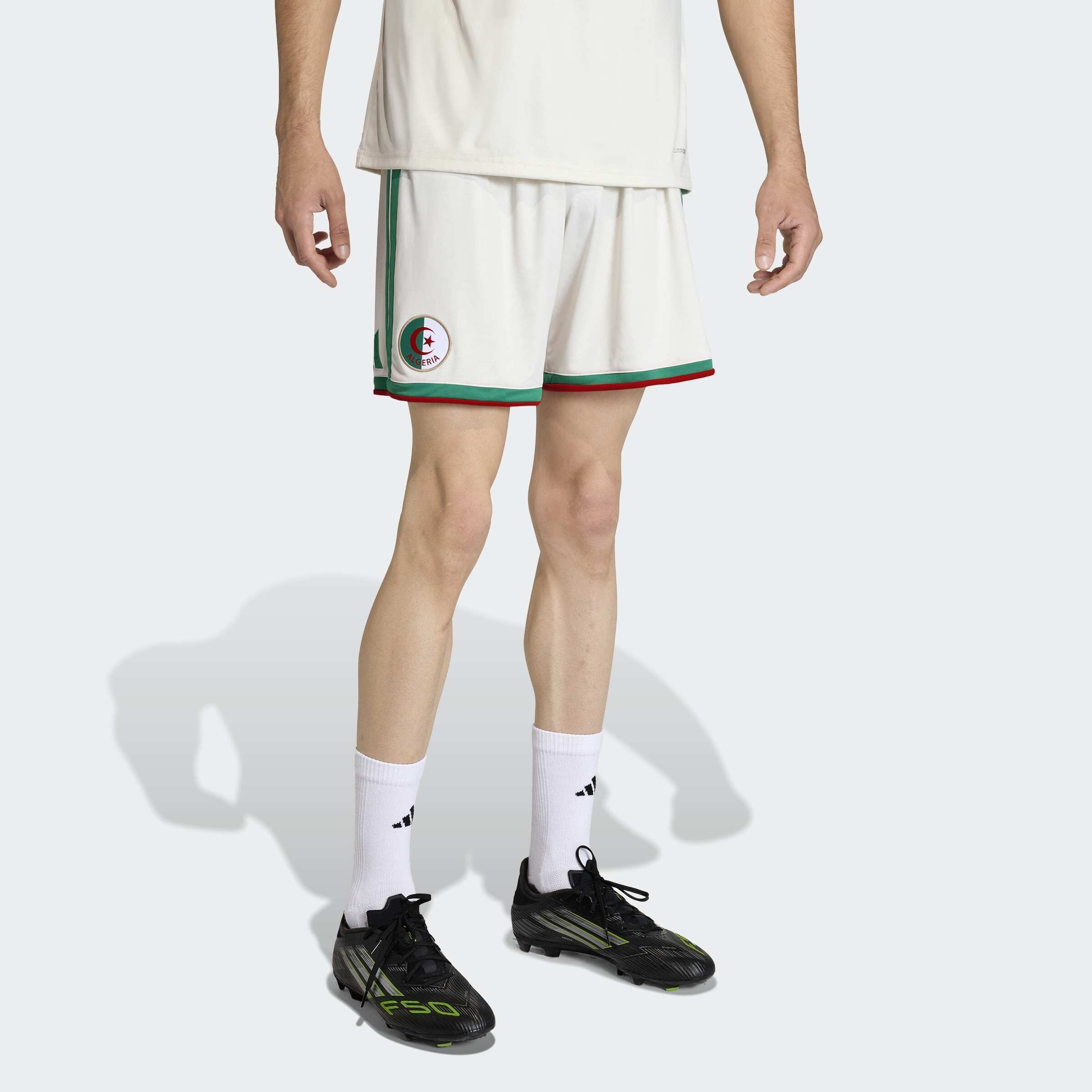 Adidas Performance Шорты для тренировок 'Algerien 26 Heimshorts' белого цвета
Adidas Performance Шорты для тренировок 'Algerien 26 Heimshorts' белого цвета