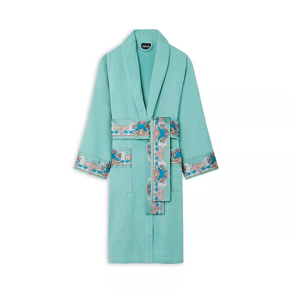 Барный халат из махровой ткани, как у театра «Коралл». Versace, зеленый
Барный халат из махровой ткани, как у театра «Коралл». Versace, зеленый