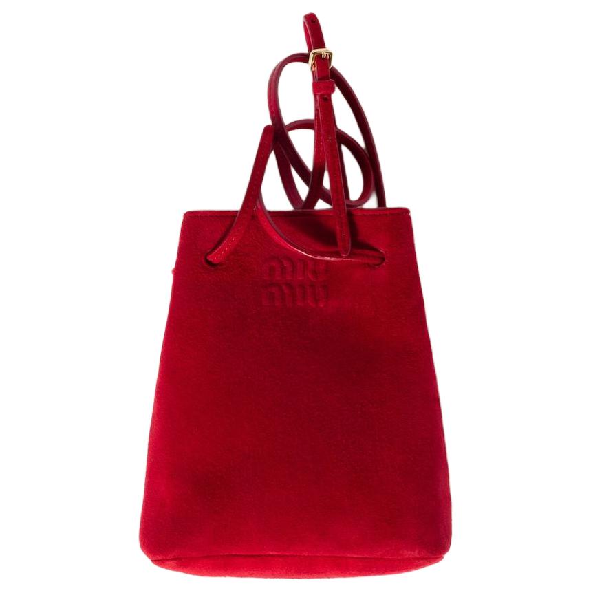 Замшевая сумка через плечо мини women's gemstone ruby MIU MIU
Замшевая сумка через плечо мини women's gemstone ruby MIU MIU