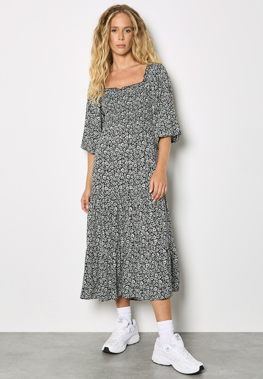 Платье Apricot DITSY FLORAL SMOCKED MIDI, Green
Платье Apricot DITSY FLORAL SMOCKED MIDI, Green