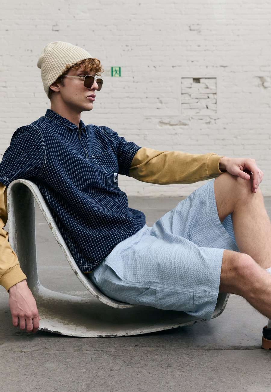 Шорты Carhartt WIP TOLAND, Blue Fog/Blue
Шорты Carhartt WIP TOLAND, Blue Fog/Blue