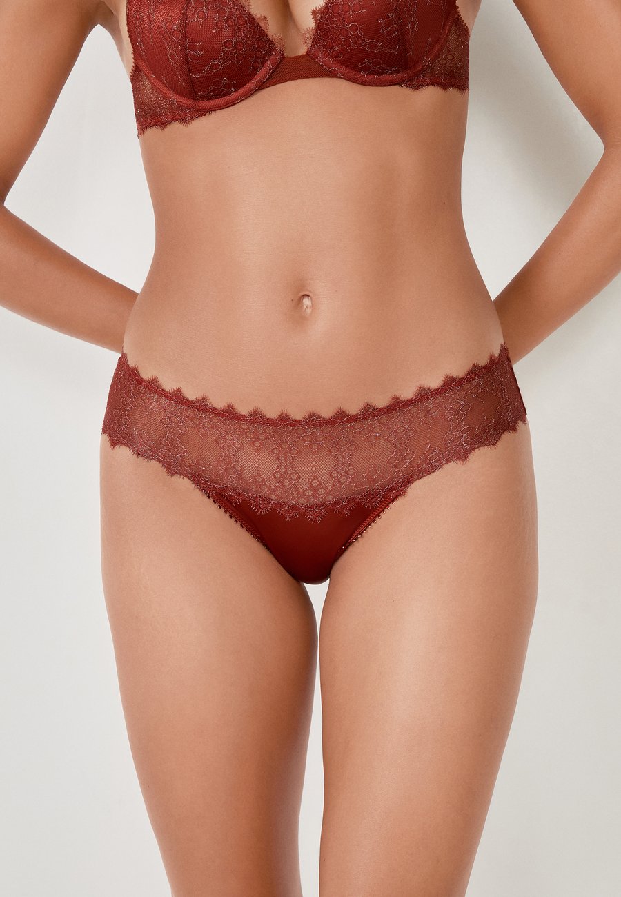 Брифы Etam ALLUSION, Brown
Брифы Etam ALLUSION, Brown