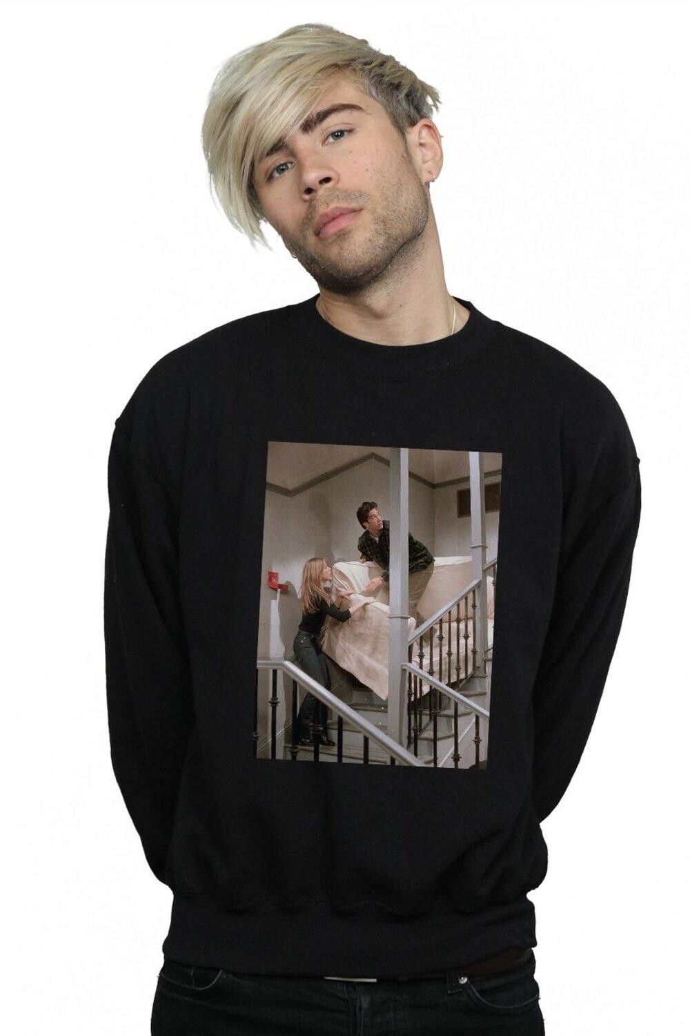 Толстовка с изображением дивана и лестницы Friends, черный
Толстовка с изображением дивана и лестницы Friends, черный