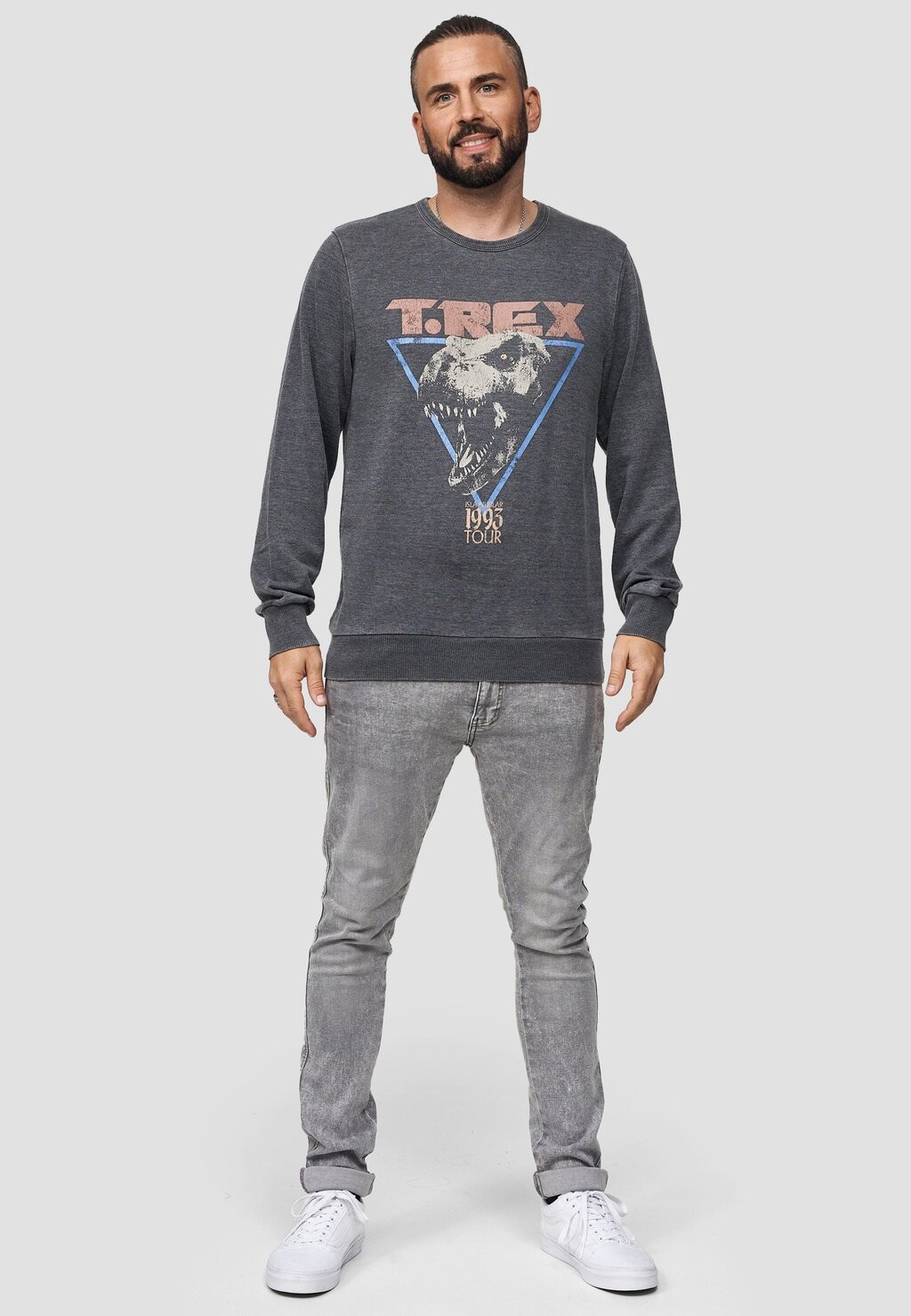 Толстовка JURASSIC PARK T-REX 1993 Re:Covered, серый
Толстовка JURASSIC PARK T-REX 1993 Re:Covered, серый
