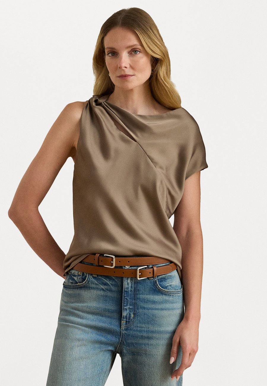 Блуза Lauren Ralph Lauren CHARMEUSE ASYMMETRICAL BLOUSE, Taupe Brown/Taupe
Блуза Lauren Ralph Lauren CHARMEUSE ASYMMETRICAL BLOUSE, Taupe Brown/Taupe