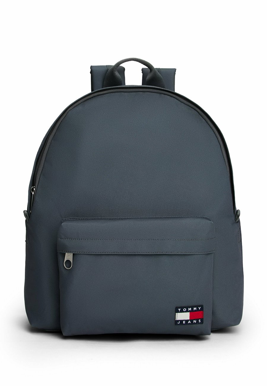 Рюкзак Tommy Jeans DAILY DOME BACKPACK, Downtown Grey/Dark Grey
Рюкзак Tommy Jeans DAILY DOME BACKPACK, Downtown Grey/Dark Grey
