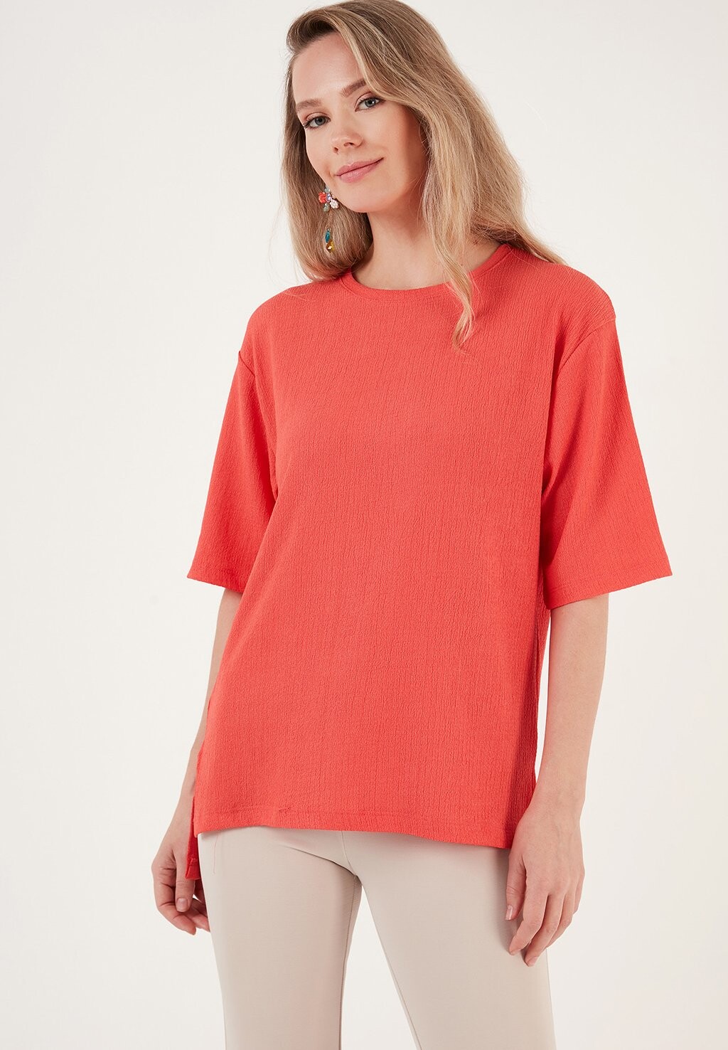 Футболка базовая LELA, коралловая
Футболка базовая LELA, коралловая