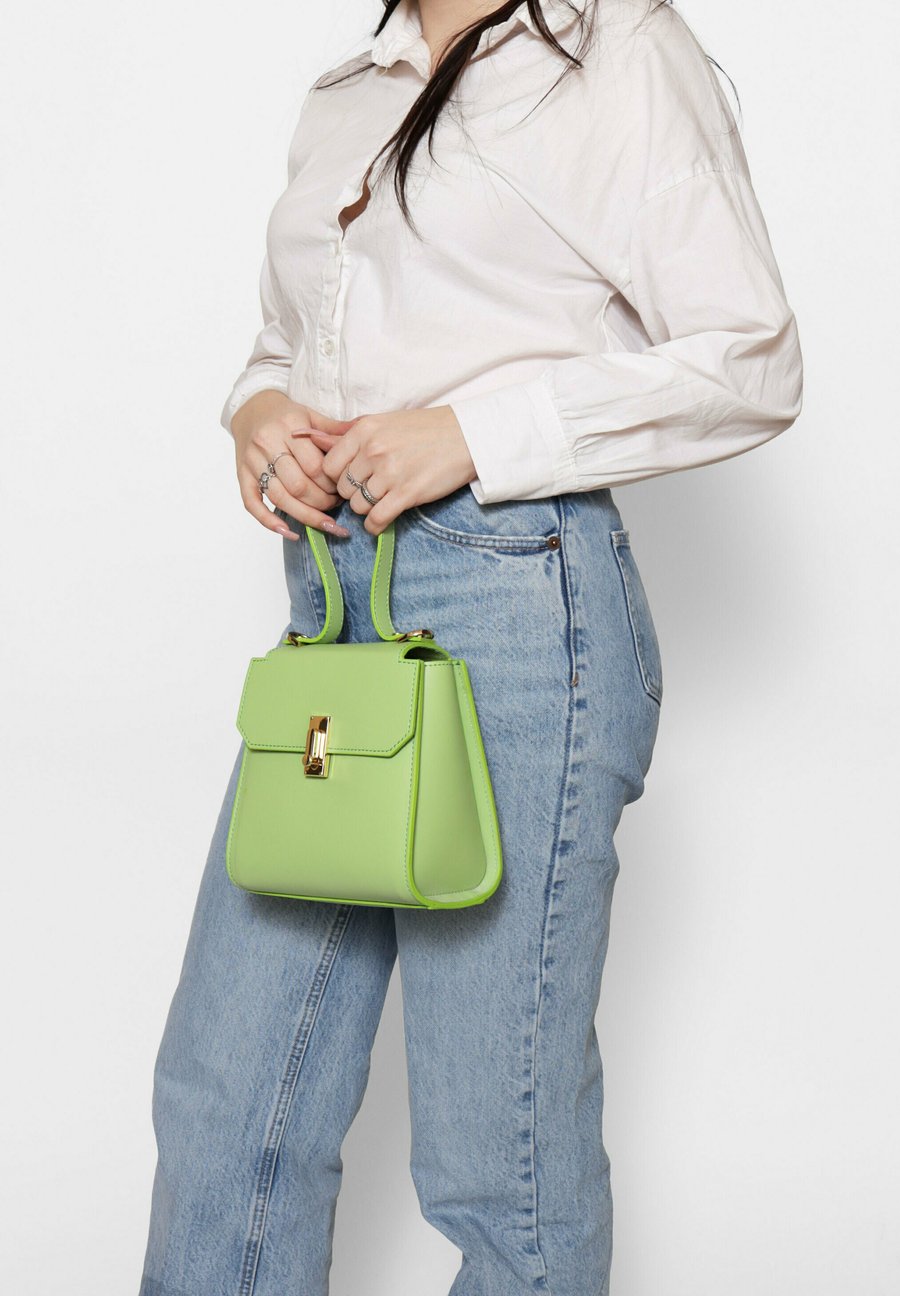 Сумка Chiara Ferretti Handbag, Green
Сумка Chiara Ferretti Handbag, Green