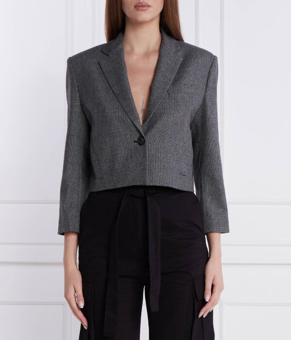 Блейзер женский Pinko с укороченными рукавами, черный
Блейзер женский Pinko с укороченными рукавами, черный