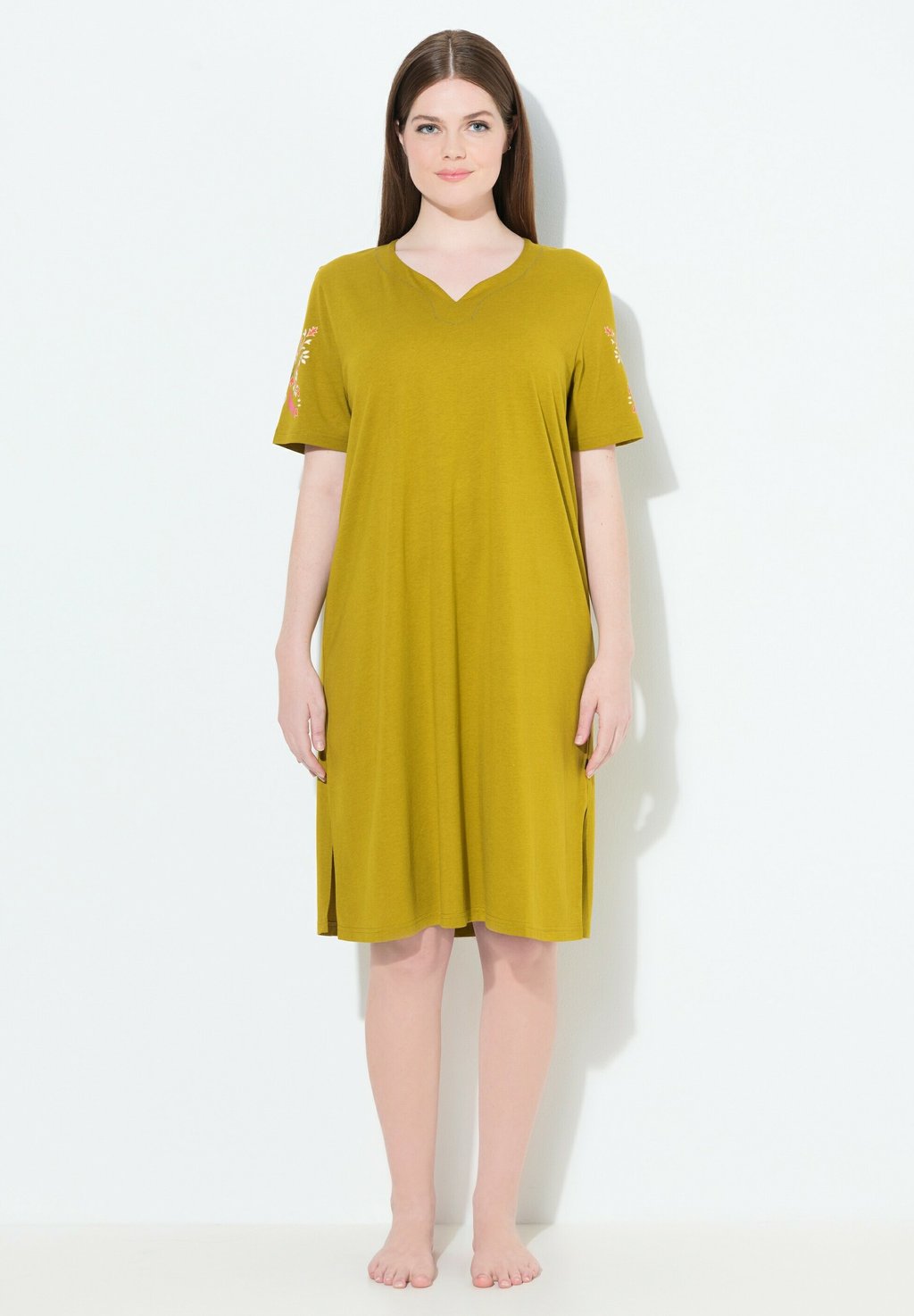 Ночная рубашка BIG 2ER-PACK, PAISLEY V-AUSSCHNITT HALBARM Ulla Popken, оливковый
Ночная рубашка BIG 2ER-PACK, PAISLEY V-AUSSCHNITT HALBARM Ulla Popken, оливковый