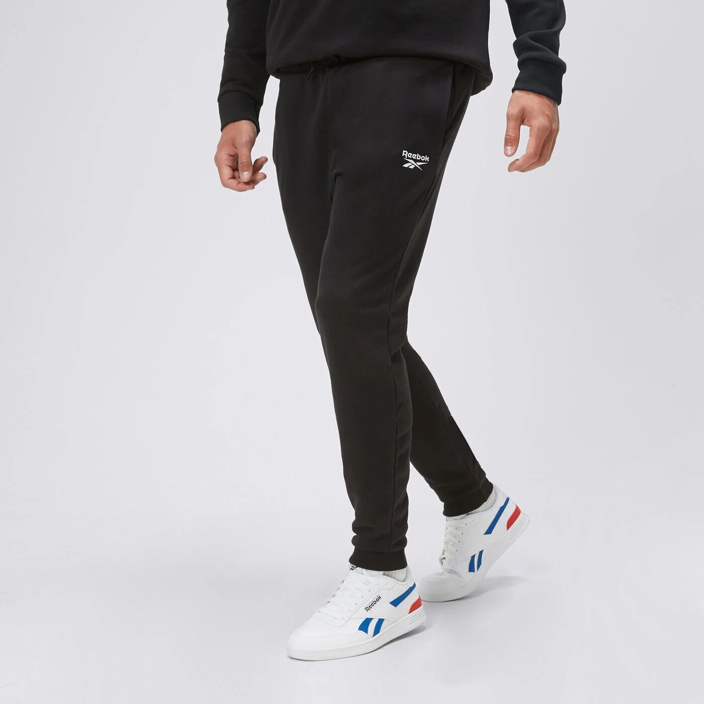 Брюки-джоггеры Reebok, черный
Брюки-джоггеры Reebok, черный