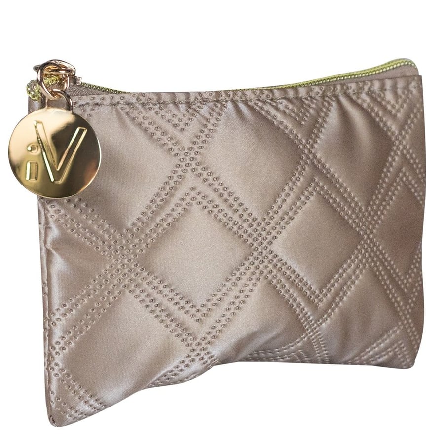 Маленькая стеганая косметичка Inter Vion Gold & Black, золотая Inter-vion
Маленькая стеганая косметичка Inter Vion Gold & Black, золотая Inter-vion