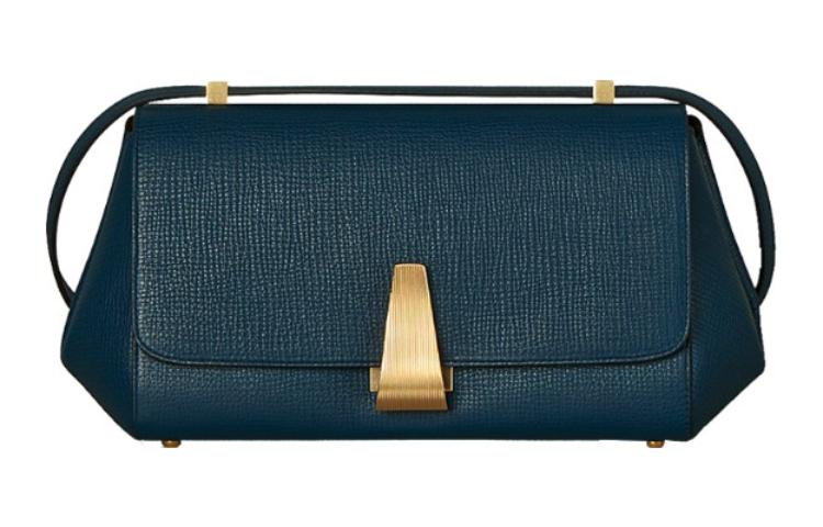 Bottega Veneta Темно-синяя женская сумка через плечо из зерненой телячьей кожи среднего размера
Bottega Veneta Темно-синяя женская сумка через плечо из зерненой телячьей кожи среднего размера