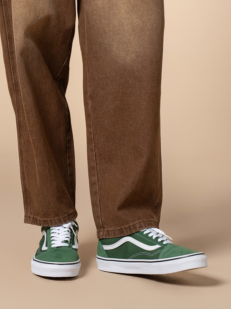 Кроссовки унисекс Vans Official Old Skool текстурированные, темно - зеленый
Кроссовки унисекс Vans Official Old Skool текстурированные, темно - зеленый