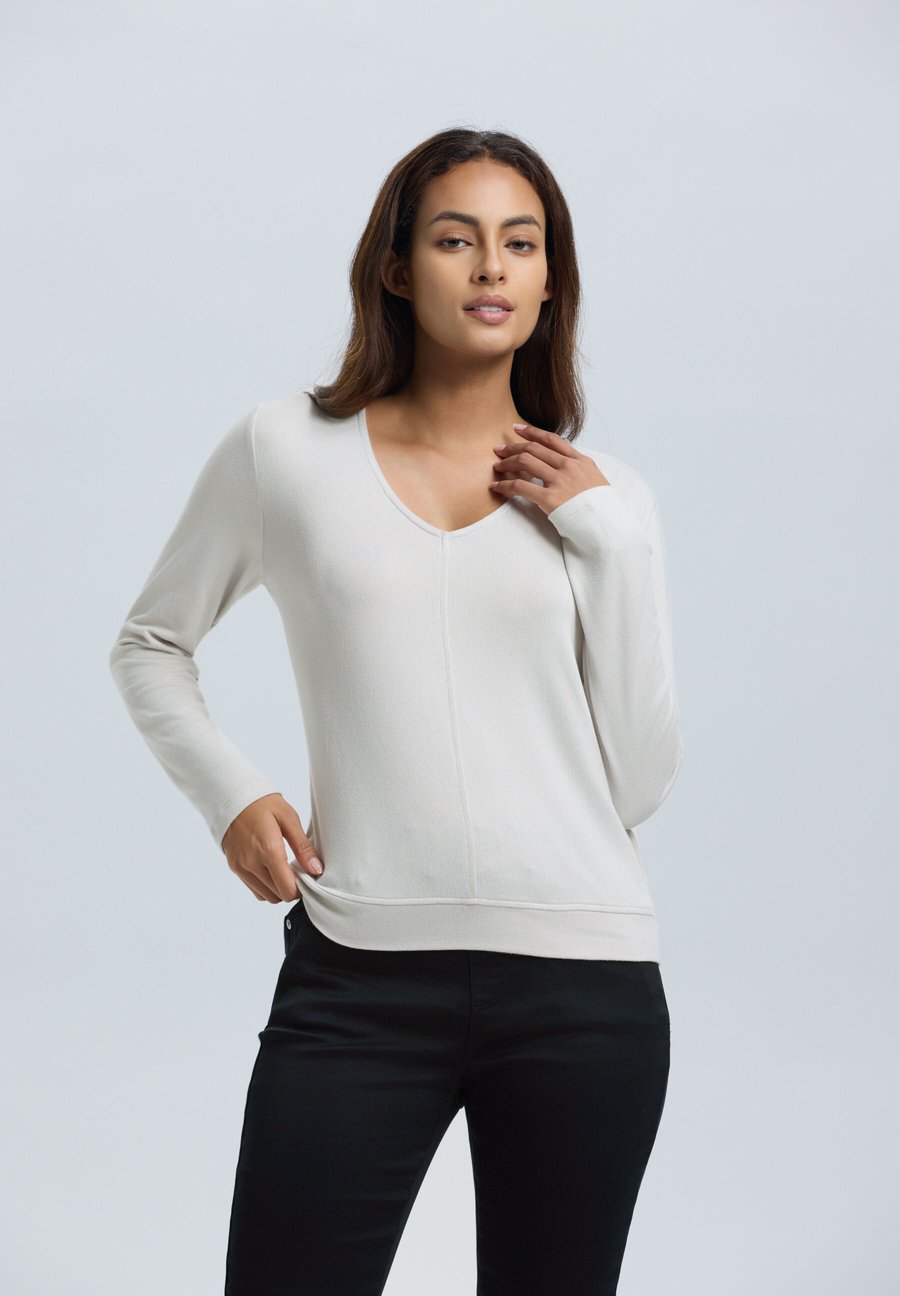 Толстовка Luhta GESTRBY, Puder/Off-White
Толстовка Luhta GESTRBY, Puder/Off-White