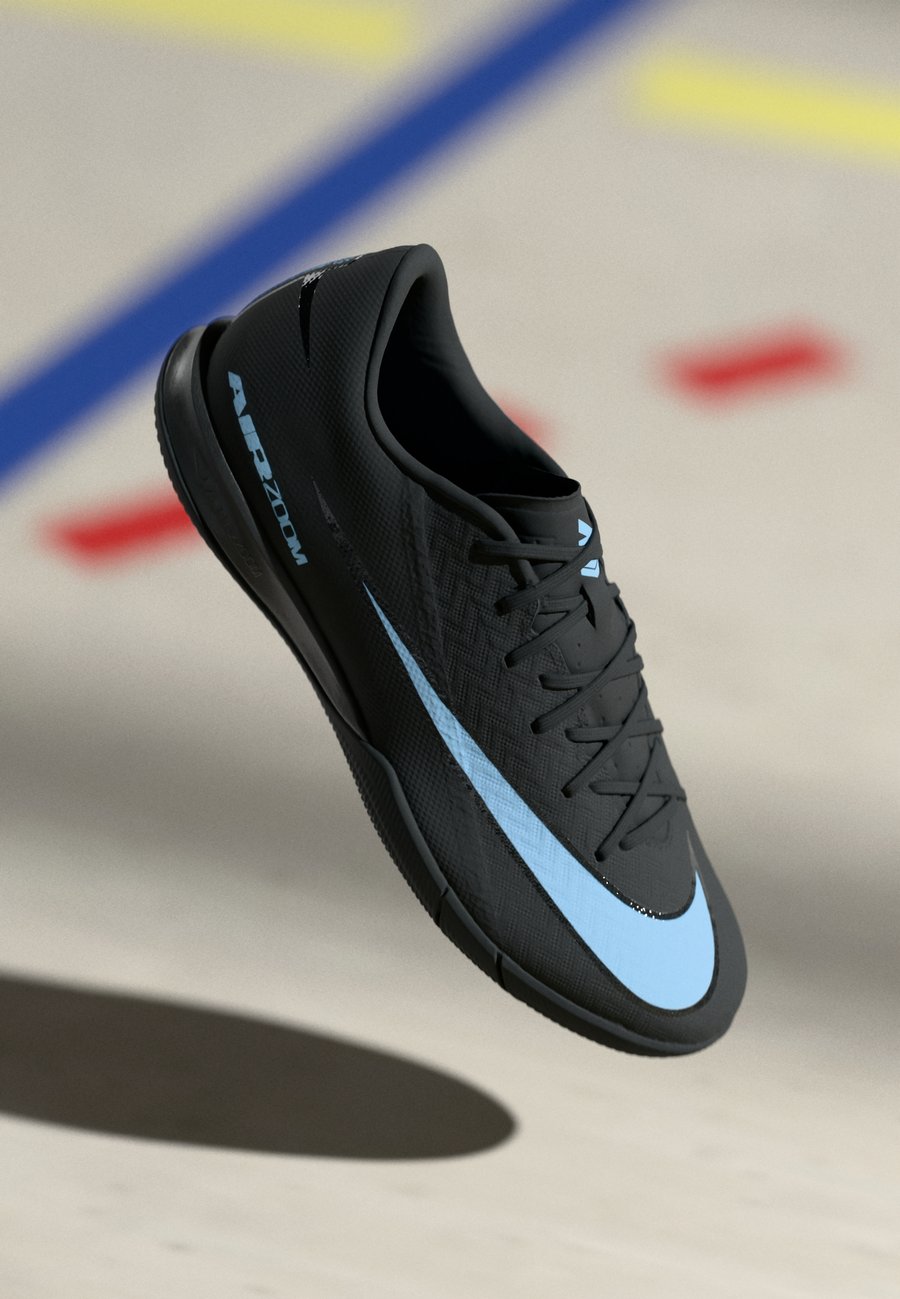 Кроссовки Nike Performance ZOOM VAPOR 16 ACADEMY IC, Black/Ice Blue/Black
Кроссовки Nike Performance ZOOM VAPOR 16 ACADEMY IC, Black/Ice Blue/Black