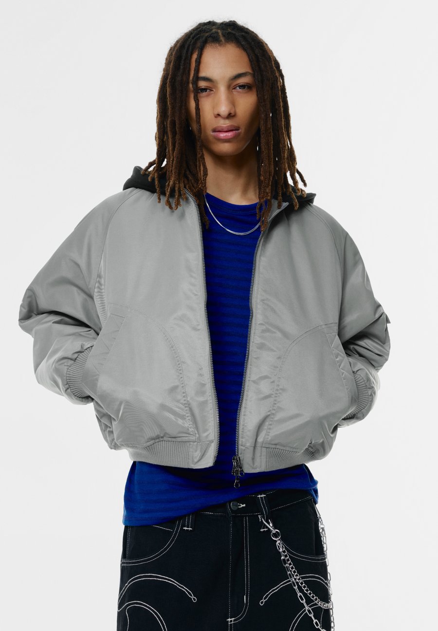 Куртка PULL&BEAR COMBINED HOODED, Grey
Куртка PULL&BEAR COMBINED HOODED, Grey