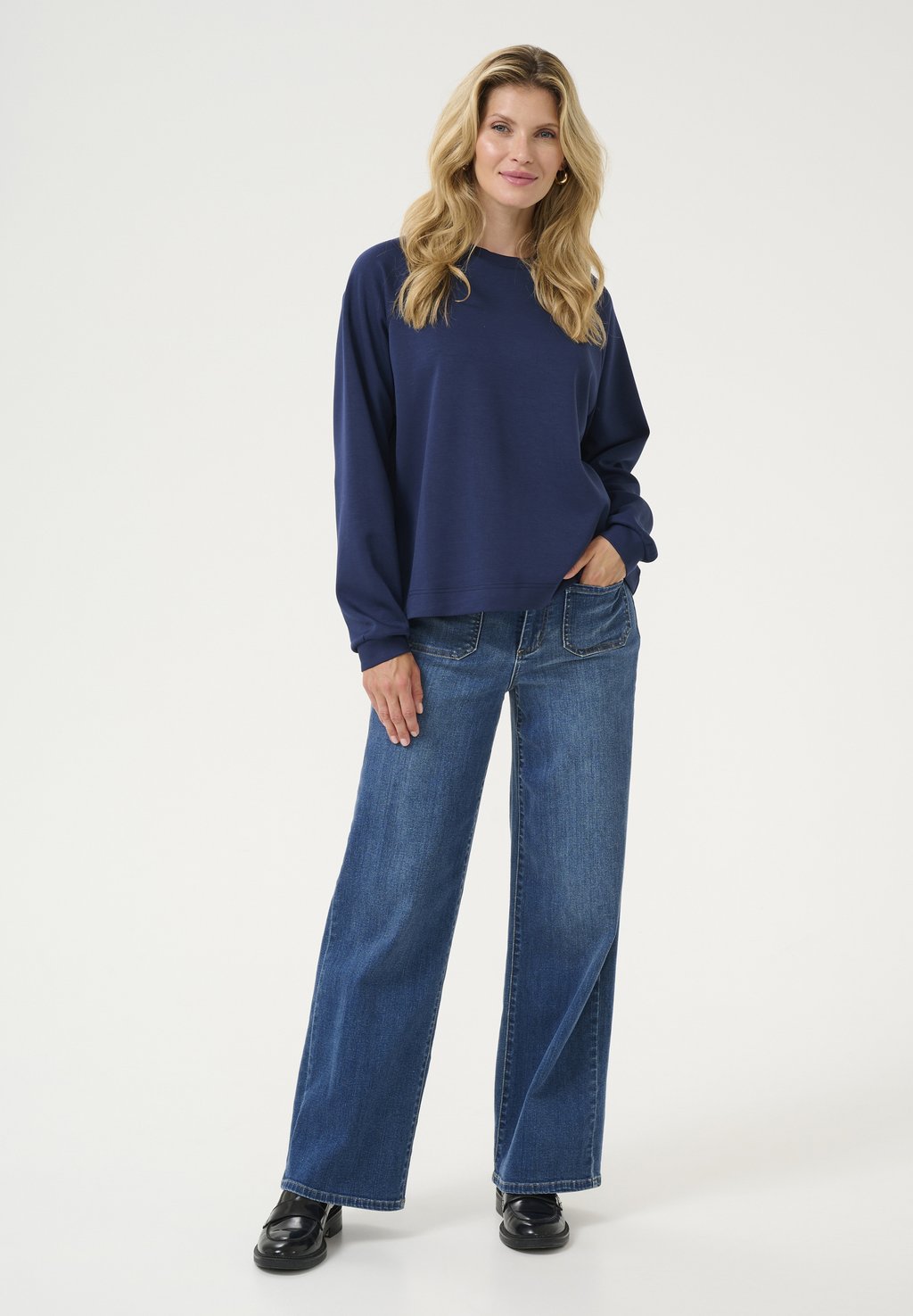 Толстовка KAADONA WITH ROUND NECK Kaffe, темно-синий
Толстовка KAADONA WITH ROUND NECK Kaffe, темно-синий