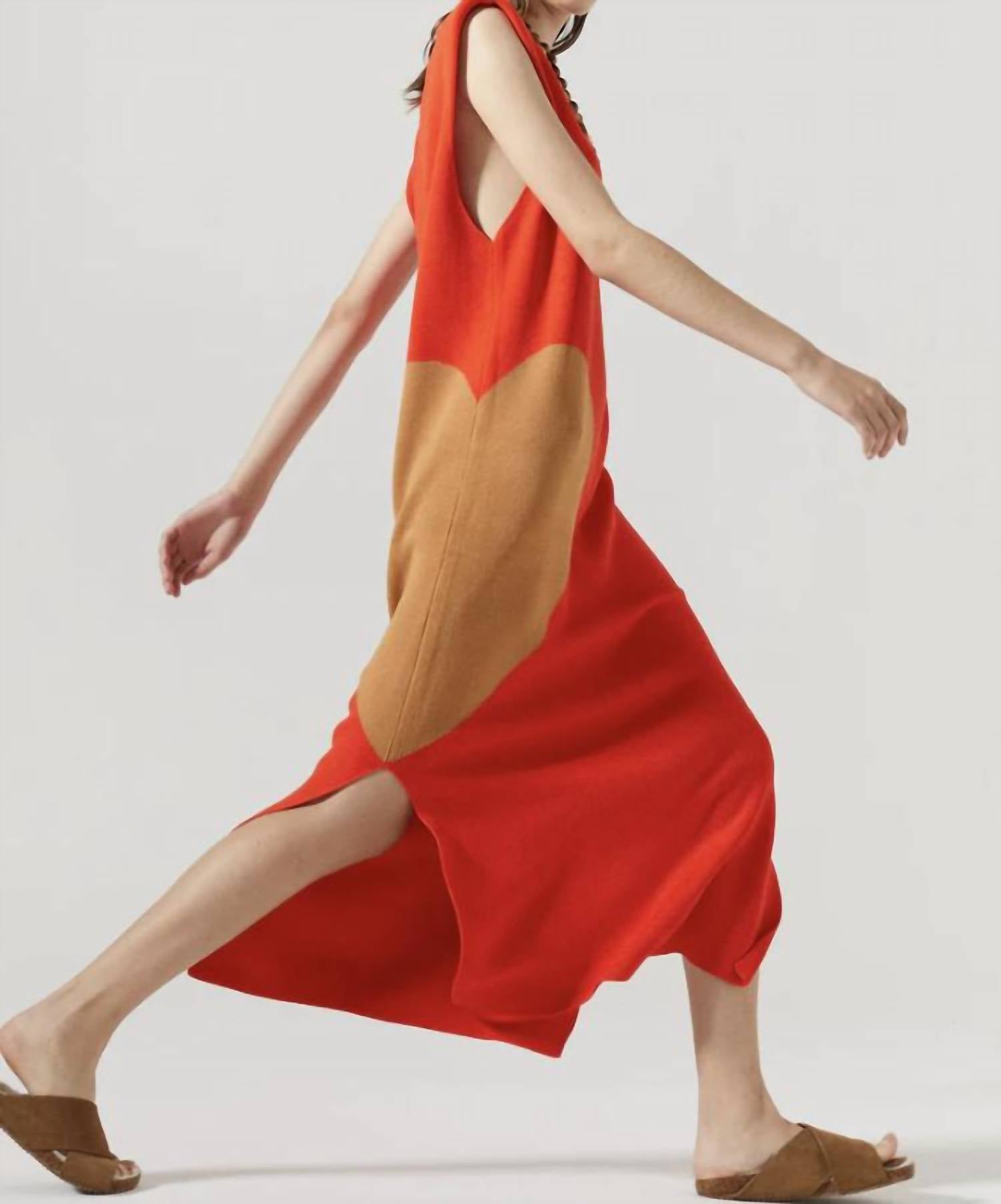 Вязаное платье Love в красном цвете lanhtropy
Вязаное платье Love в красном цвете lanhtropy