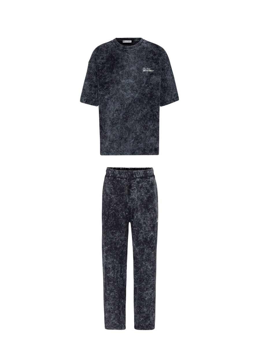 Спортивный костюм Dandalo, Mottled Black
Спортивный костюм Dandalo, Mottled Black