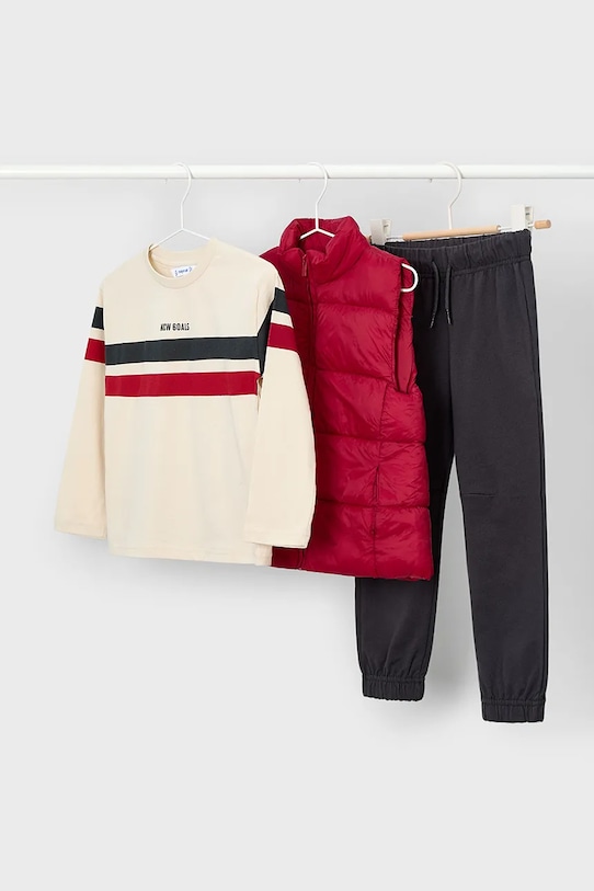 Детский комплект Mayoral, красный
Детский комплект Mayoral, красный