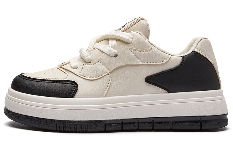 Кеды, скейтборд обувь женская низкая La Chapelle, бежевый/хаки
Кеды, скейтборд обувь женская низкая La Chapelle, бежевый/хаки