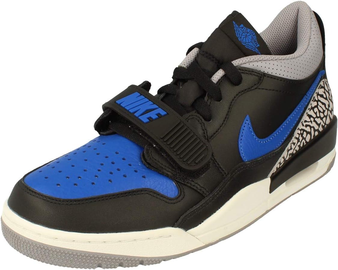 Мужская баскетбольная обувь Nike, Black/Blue
Мужская баскетбольная обувь Nike, Black/Blue