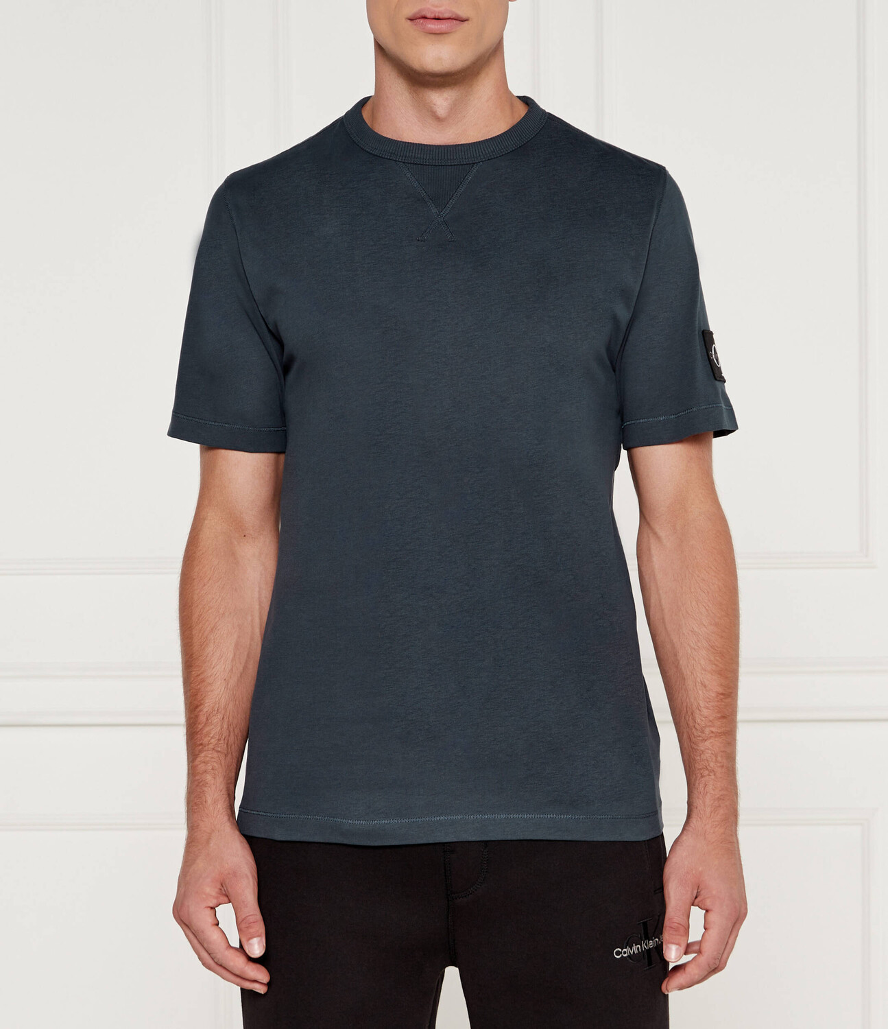 Футболка CALVIN KLEIN JEANS Regular Fit, темно-синий
Футболка CALVIN KLEIN JEANS Regular Fit, темно-синий
