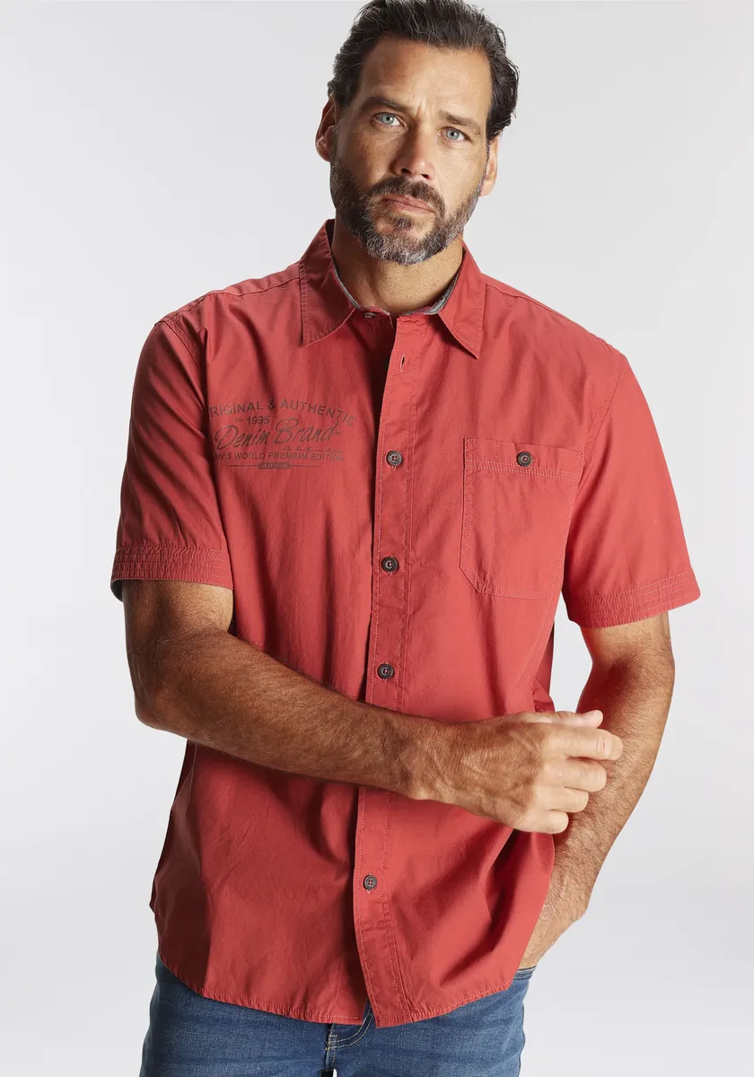 Рубашка Man's World с коротким рукавом и небольшим принтом на груди, красный
Рубашка Man's World с коротким рукавом и небольшим принтом на груди, красный