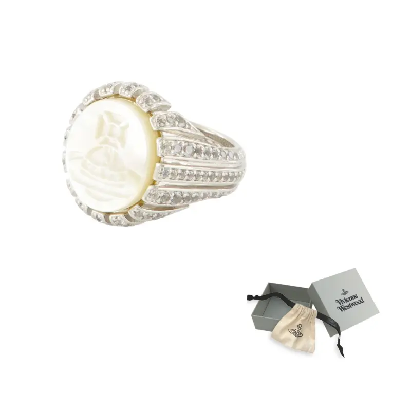 Кольцо Josefa Mother of pearl Vivienne Westwood
Кольцо Josefa Mother of pearl Vivienne Westwood