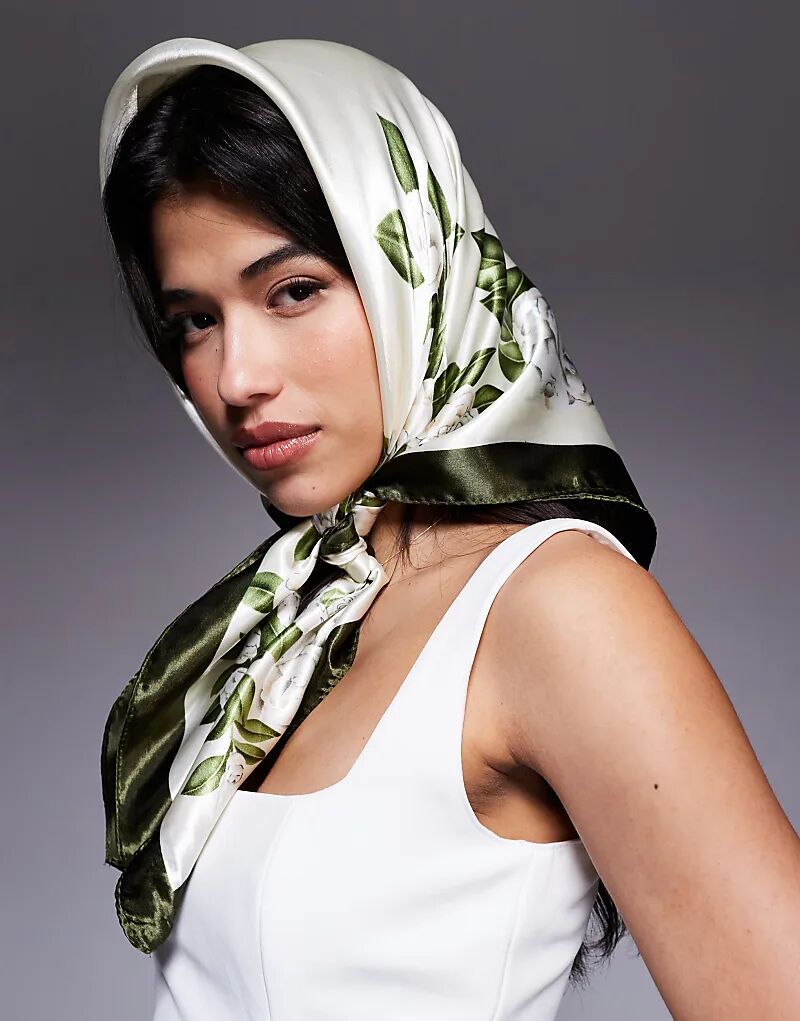 Атласный платок Kaiia с оливковым и кремовым цветочным принтом
Атласный платок Kaiia с оливковым и кремовым цветочным принтом