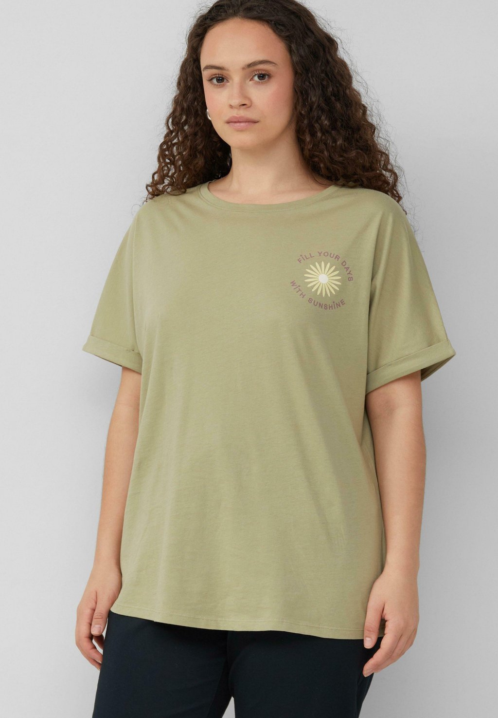 Футболка с принтом QS, зеленый
Футболка с принтом QS, зеленый