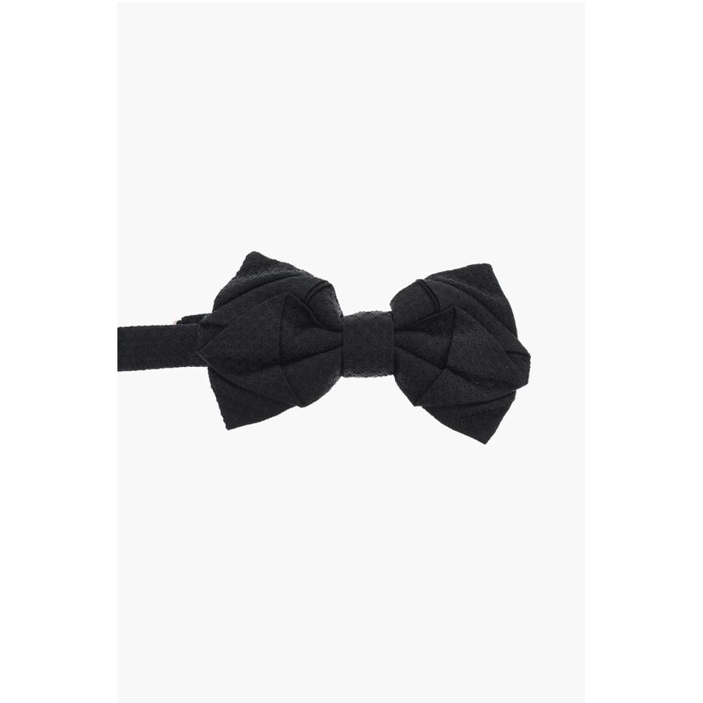 Галстук-бабочка CLASSIC FANTASY из однотонного шелка Dsquared2, черный
Галстук-бабочка CLASSIC FANTASY из однотонного шелка Dsquared2, черный