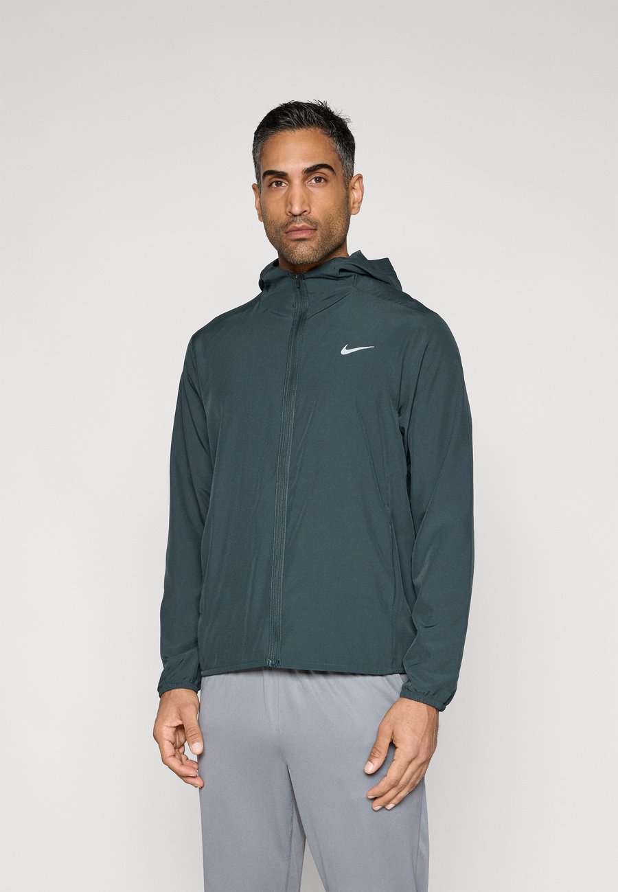 Куртка Nike Performance FORM, Seaweed/Dark Green
Куртка Nike Performance FORM, Seaweed/Dark Green